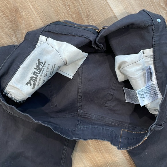 Levi gray men’s jeans - Picture 6 of 7